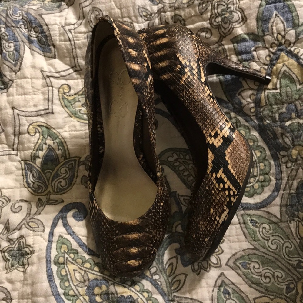 Jessica Simpson heels